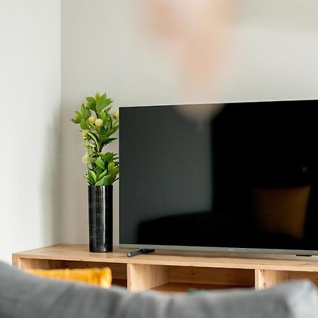 Esencja Apartments With Free Parking Garbary 104 By Noclegi Renters Poznan Ngoại thất bức ảnh