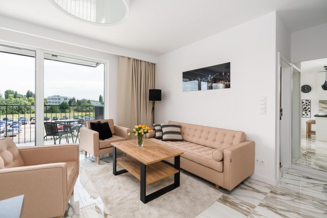 Esencja Apartments With Free Parking Garbary 104 By Noclegi Renters Poznan Ngoại thất bức ảnh