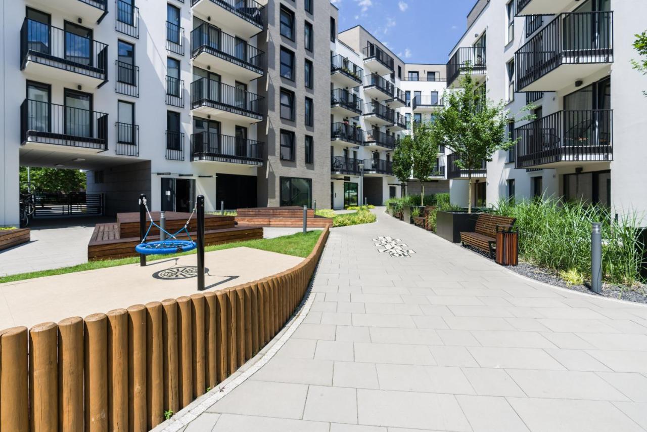 Esencja Apartments With Free Parking Garbary 104 By Noclegi Renters Poznan Ngoại thất bức ảnh