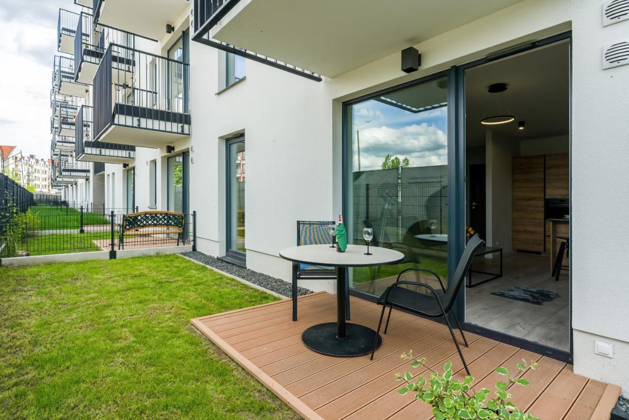 Esencja Apartments With Free Parking Garbary 104 By Noclegi Renters Poznan Ngoại thất bức ảnh