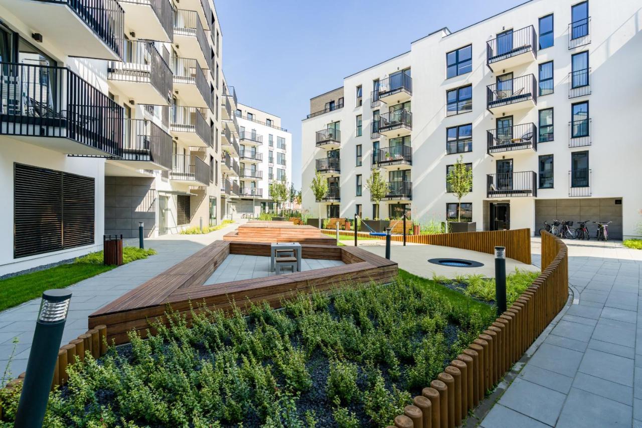 Esencja Apartments With Free Parking Garbary 104 By Noclegi Renters Poznan Ngoại thất bức ảnh