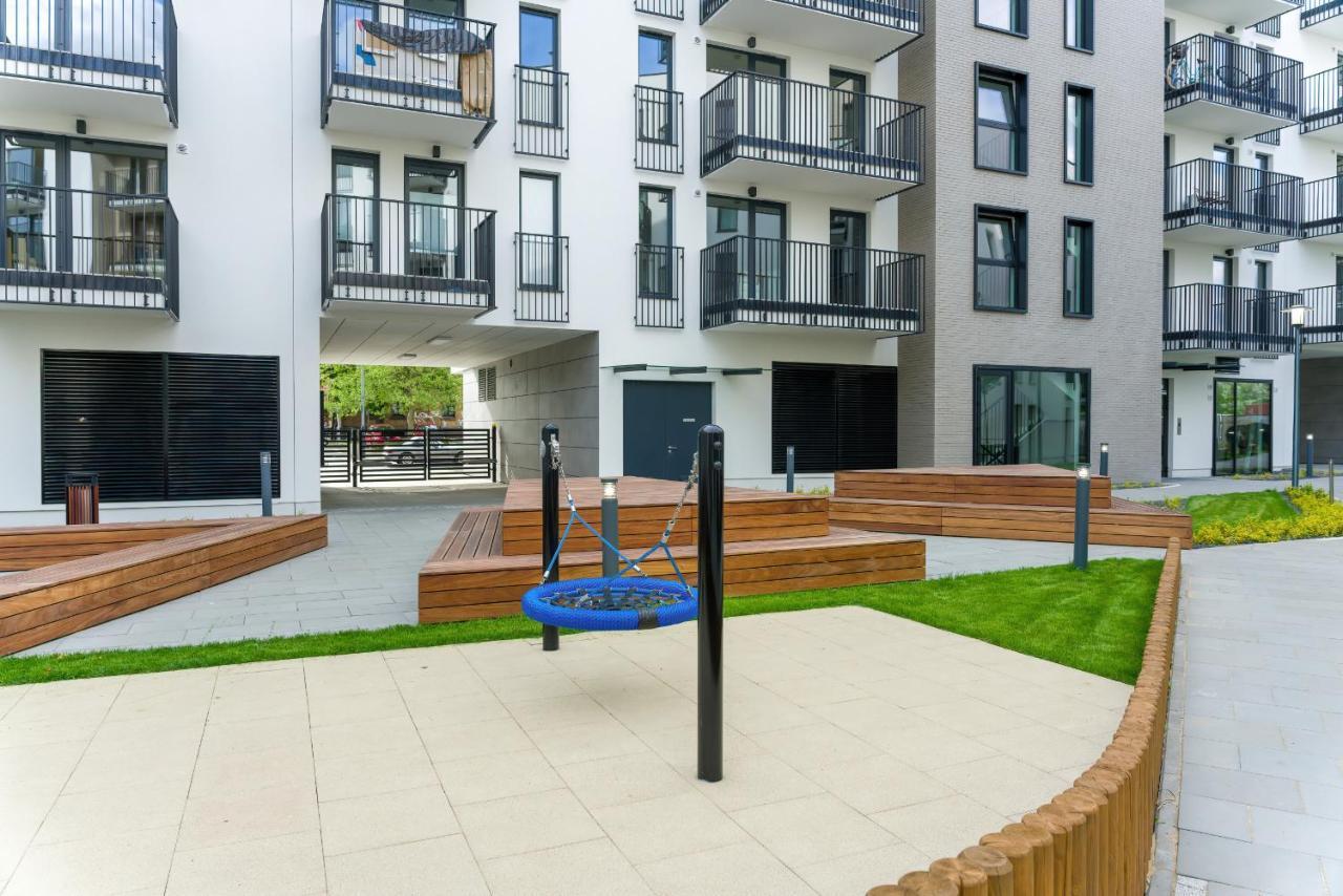 Esencja Apartments With Free Parking Garbary 104 By Noclegi Renters Poznan Ngoại thất bức ảnh
