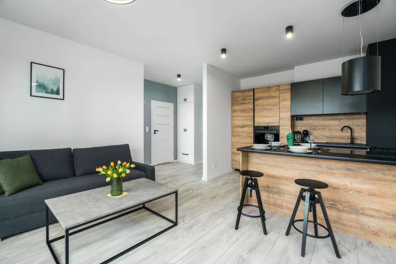Esencja Apartments With Free Parking Garbary 104 By Noclegi Renters Poznan Ngoại thất bức ảnh
