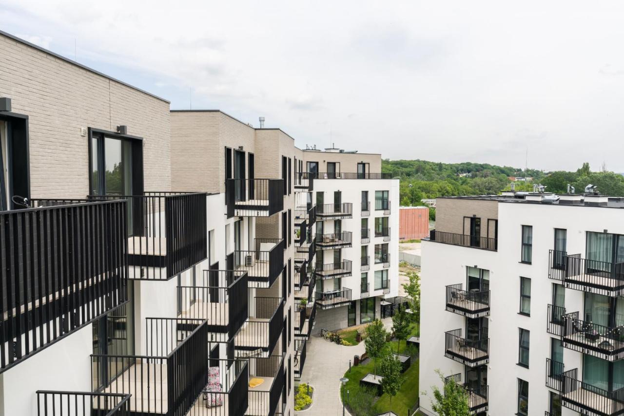 Esencja Apartments With Free Parking Garbary 104 By Noclegi Renters Poznan Ngoại thất bức ảnh