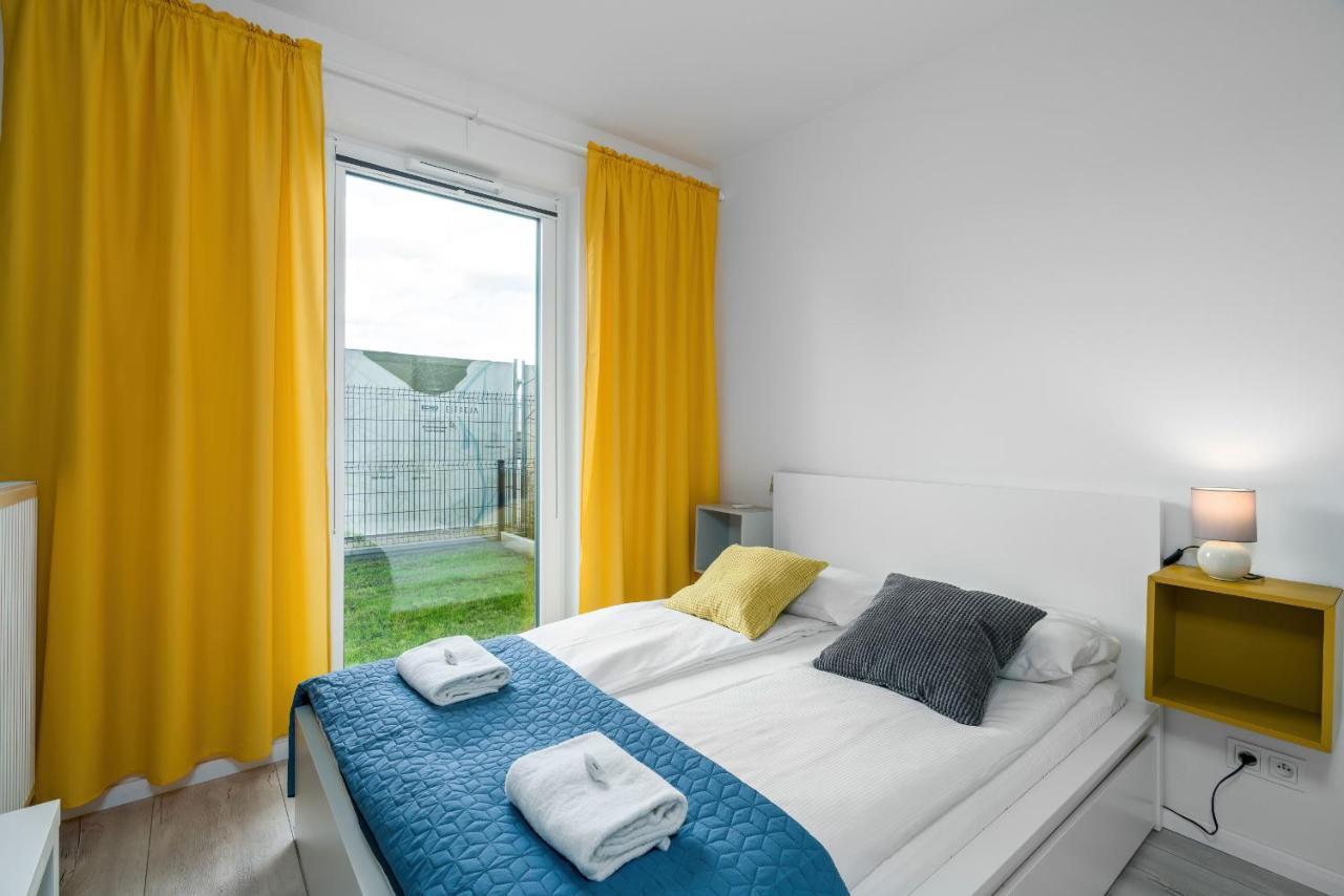 Esencja Apartments With Free Parking Garbary 104 By Noclegi Renters Poznan Ngoại thất bức ảnh