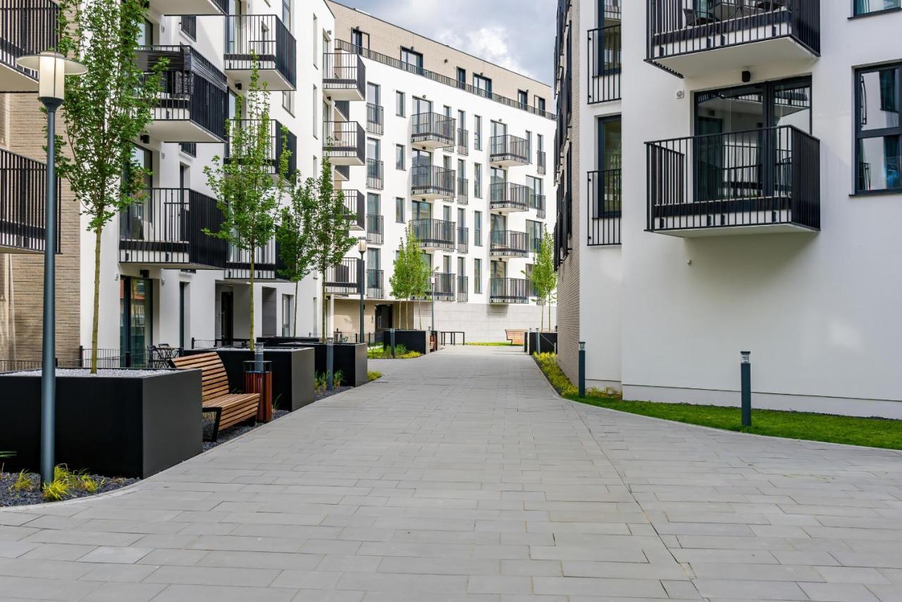 Esencja Apartments With Free Parking Garbary 104 By Noclegi Renters Poznan Ngoại thất bức ảnh