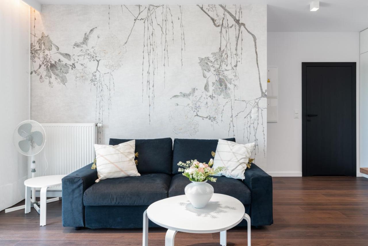 Esencja Apartments With Free Parking Garbary 104 By Noclegi Renters Poznan Ngoại thất bức ảnh
