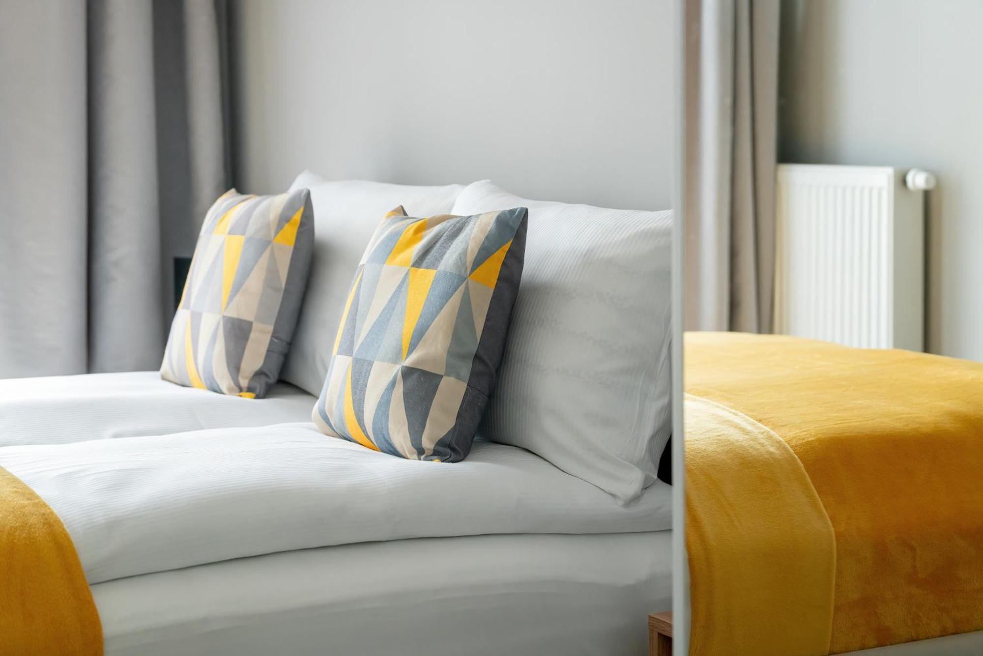 Esencja Apartments With Free Parking Garbary 104 By Noclegi Renters Poznan Ngoại thất bức ảnh
