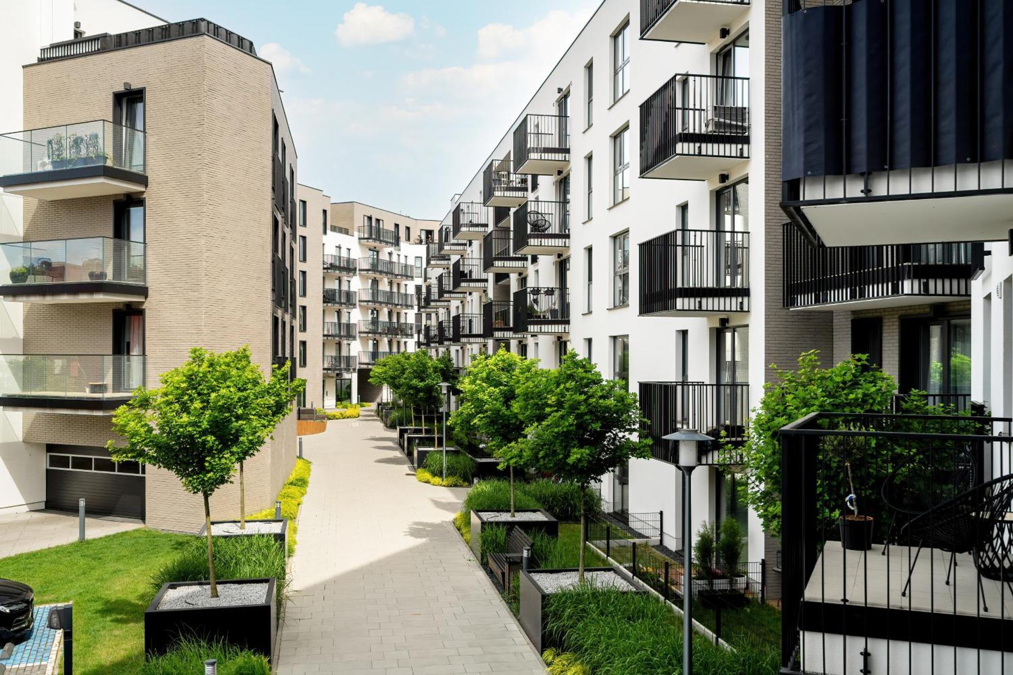Esencja Apartments With Free Parking Garbary 104 By Noclegi Renters Poznan Ngoại thất bức ảnh