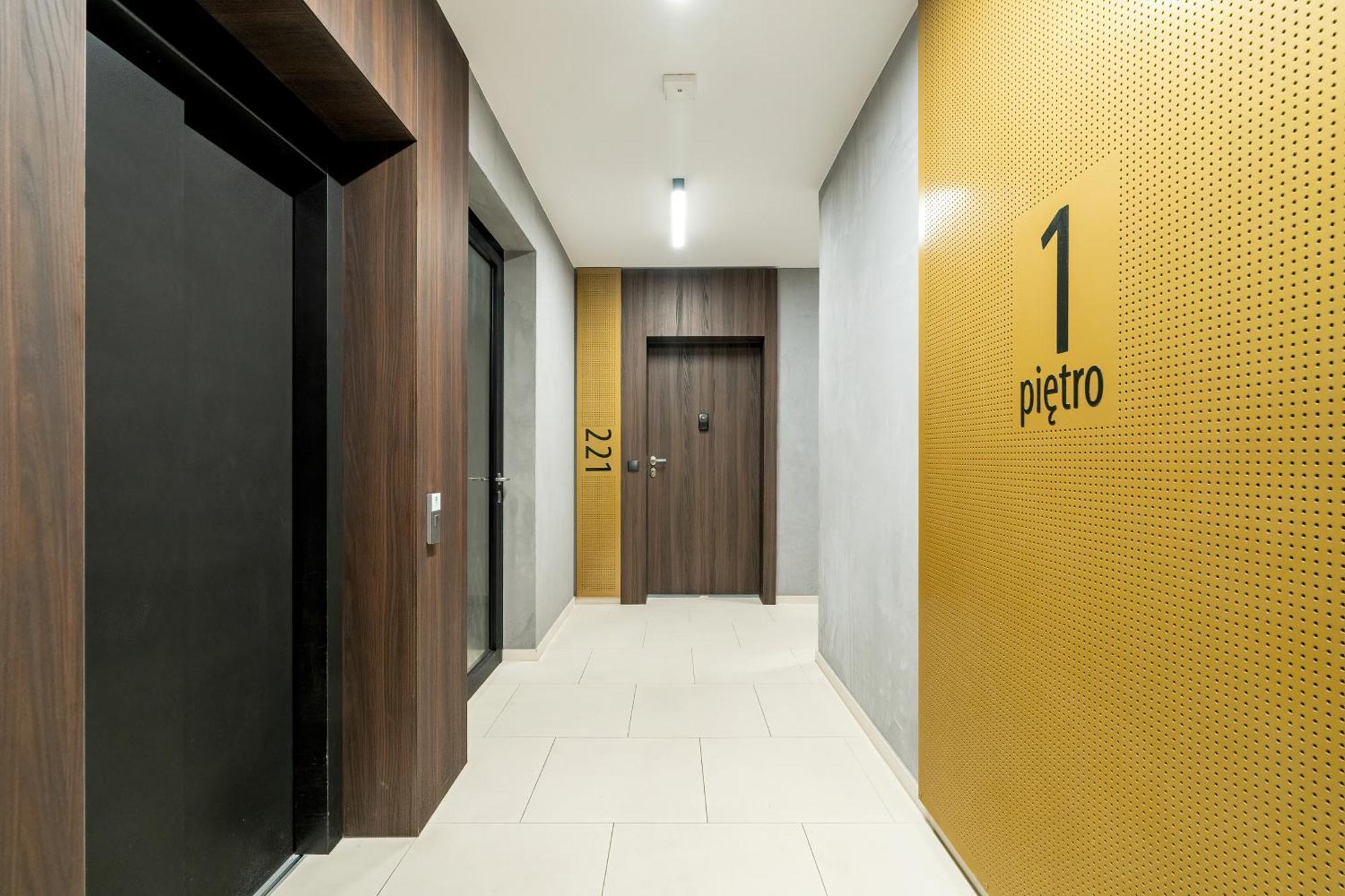 Esencja Apartments With Free Parking Garbary 104 By Noclegi Renters Poznan Ngoại thất bức ảnh
